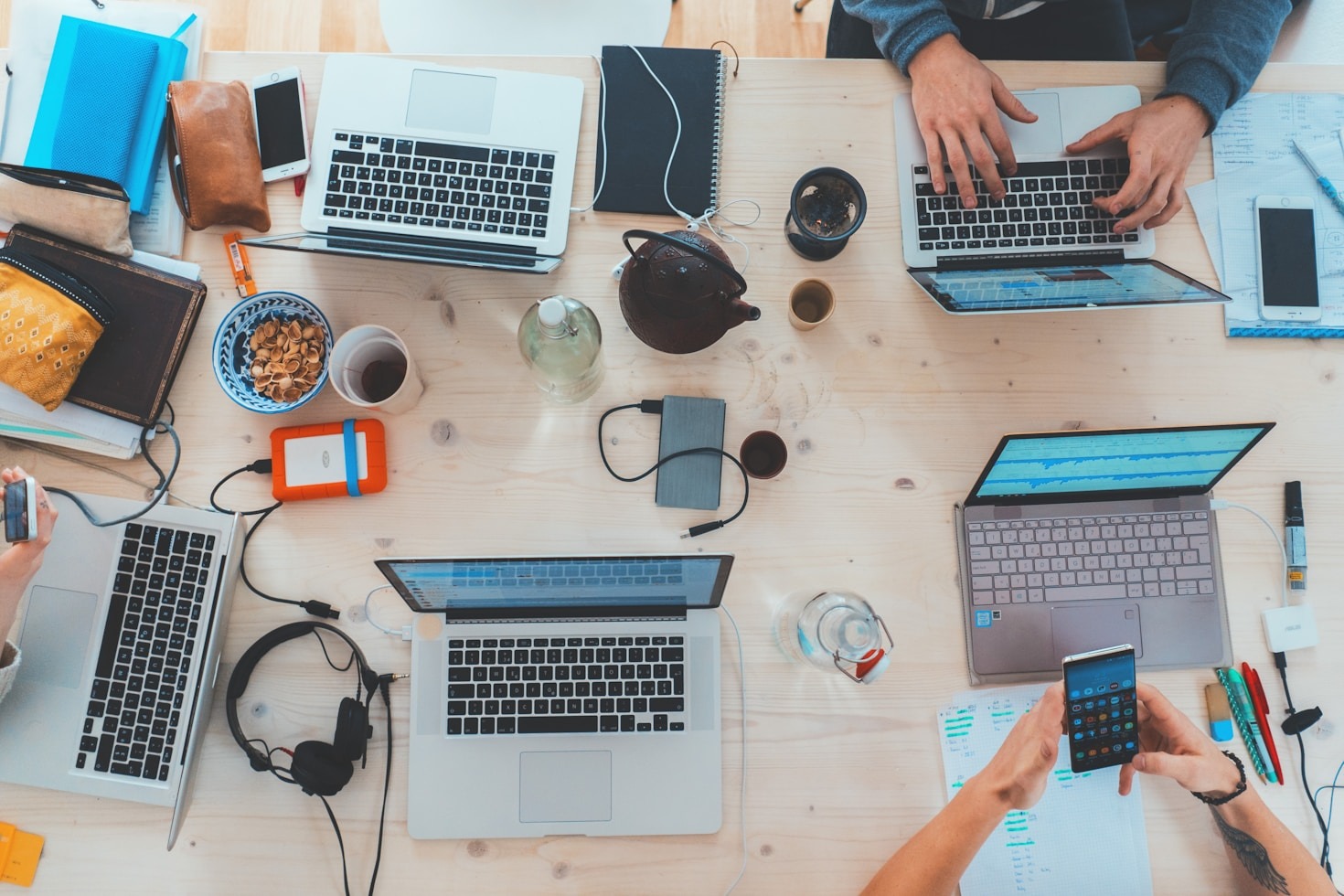 How to Choose the Right Hosting Provider